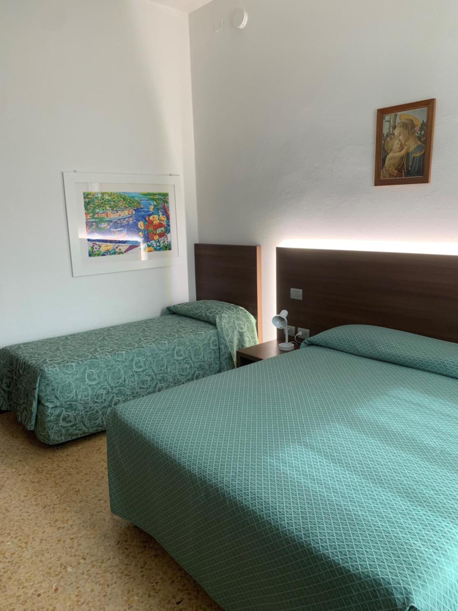Locanda Al Santuario Peschiera del Garda Buitenkant foto